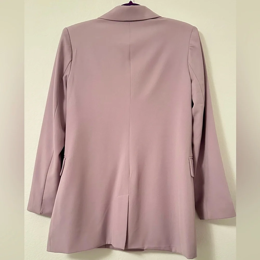 Double-Breasted Notch Lapel
Long Blazer - Picture 6 of 7